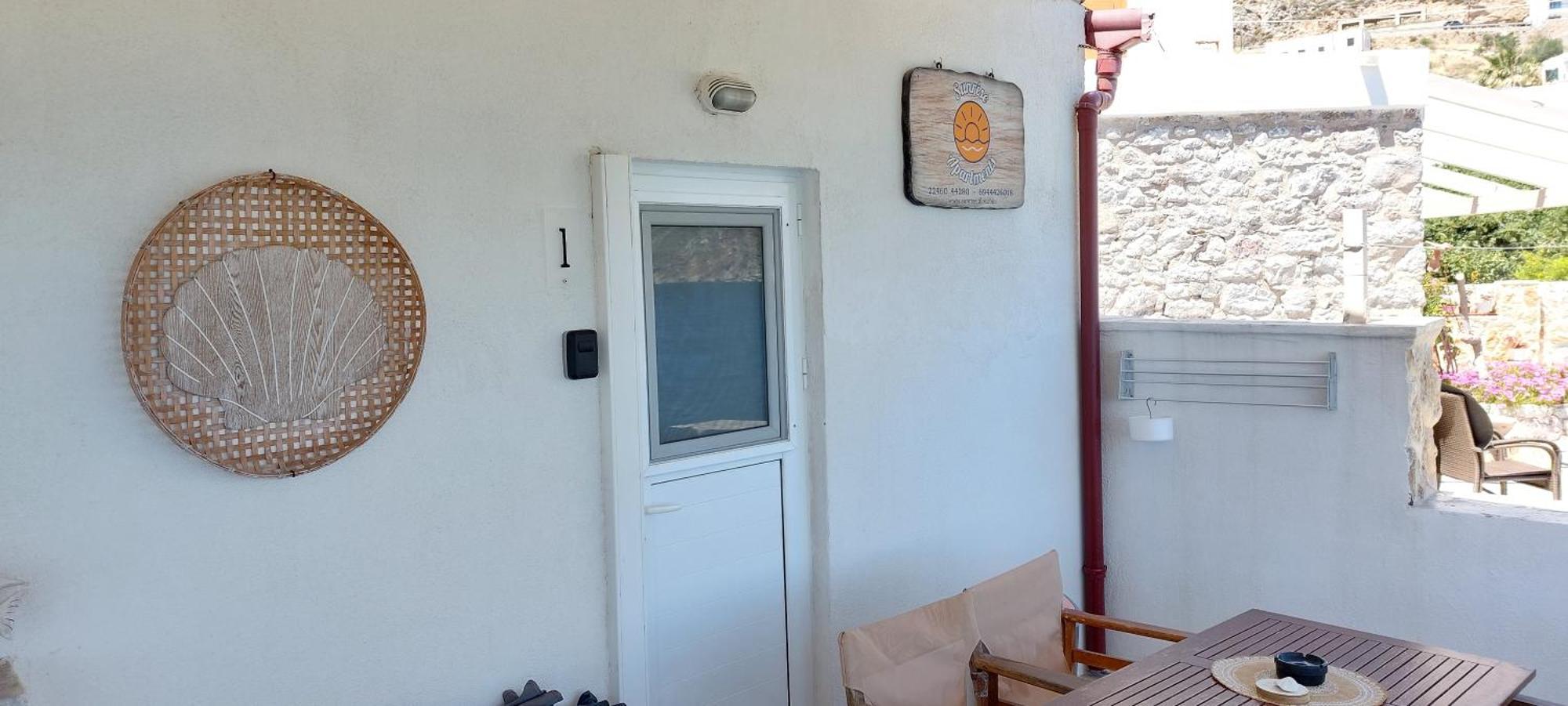 Sunrise Apartments Livadia  Екстер'єр фото